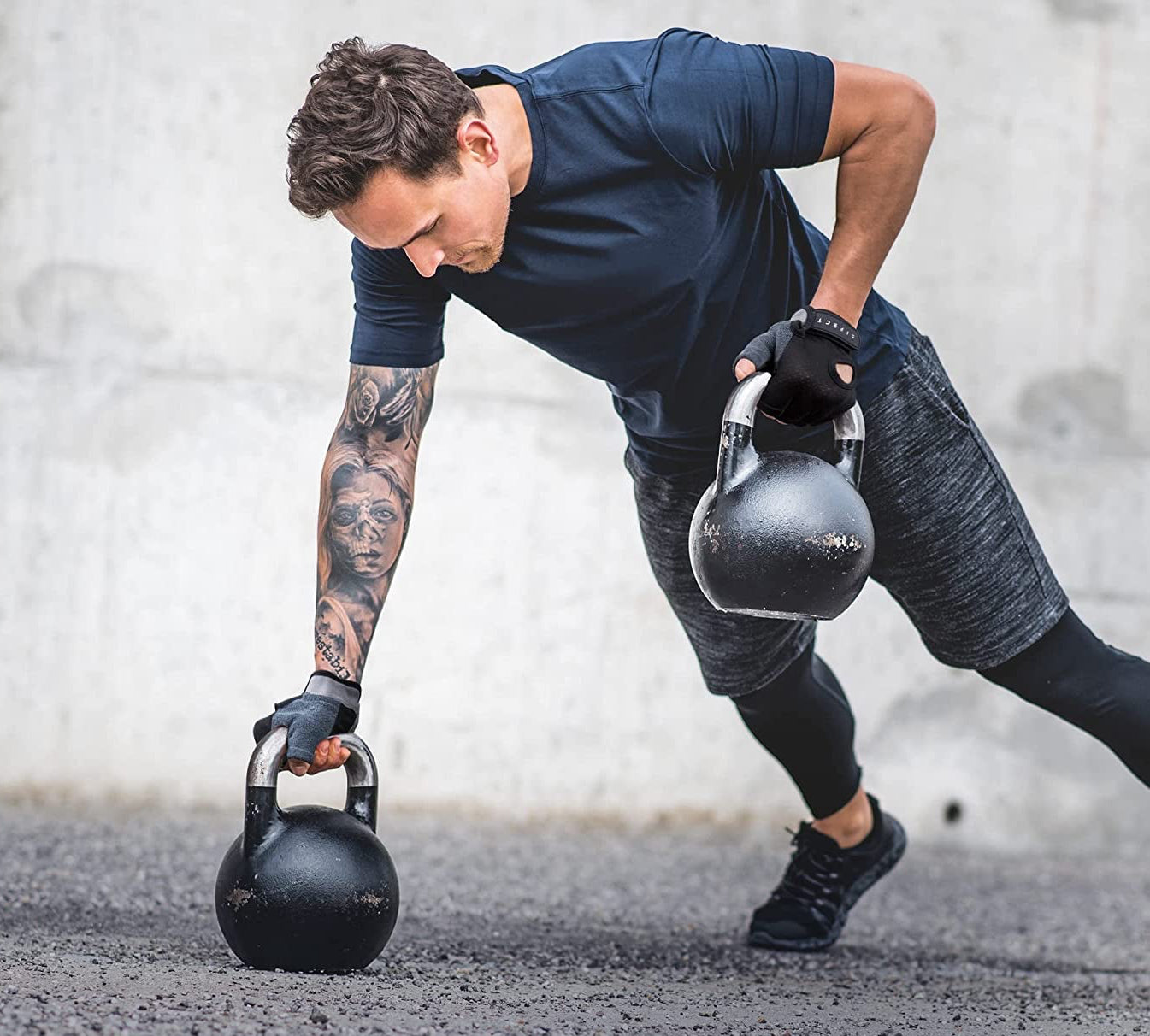 Essential Breathable Workout Gloves, Weight Lifting Fingerless Gym Exercise Gloves with Curved Open Back, for Powerlifting, Women and Men